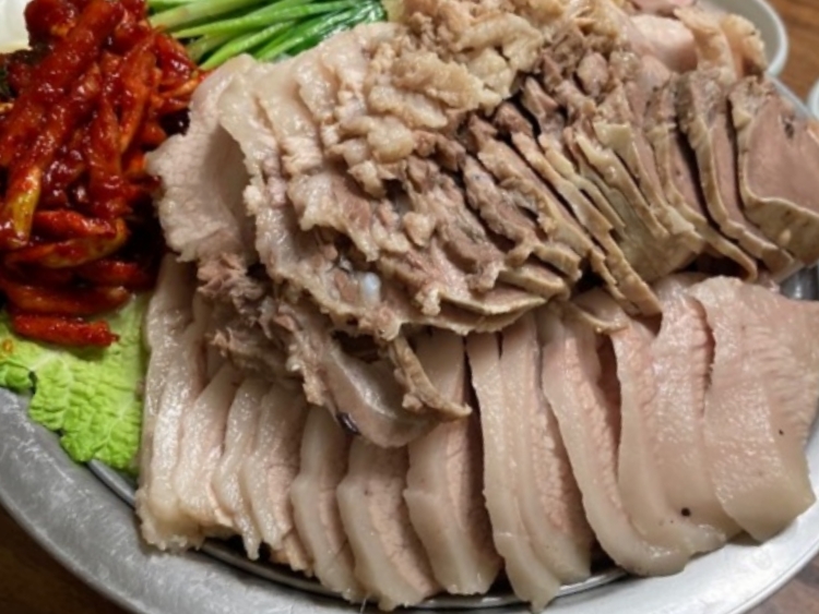 포항 돼지국밥 수육 과메기 맛집