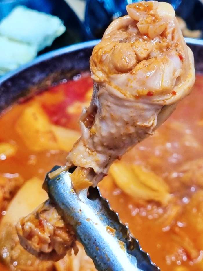 생방송투데이 강원 원주 묵은지 닭볶음탕 맛집