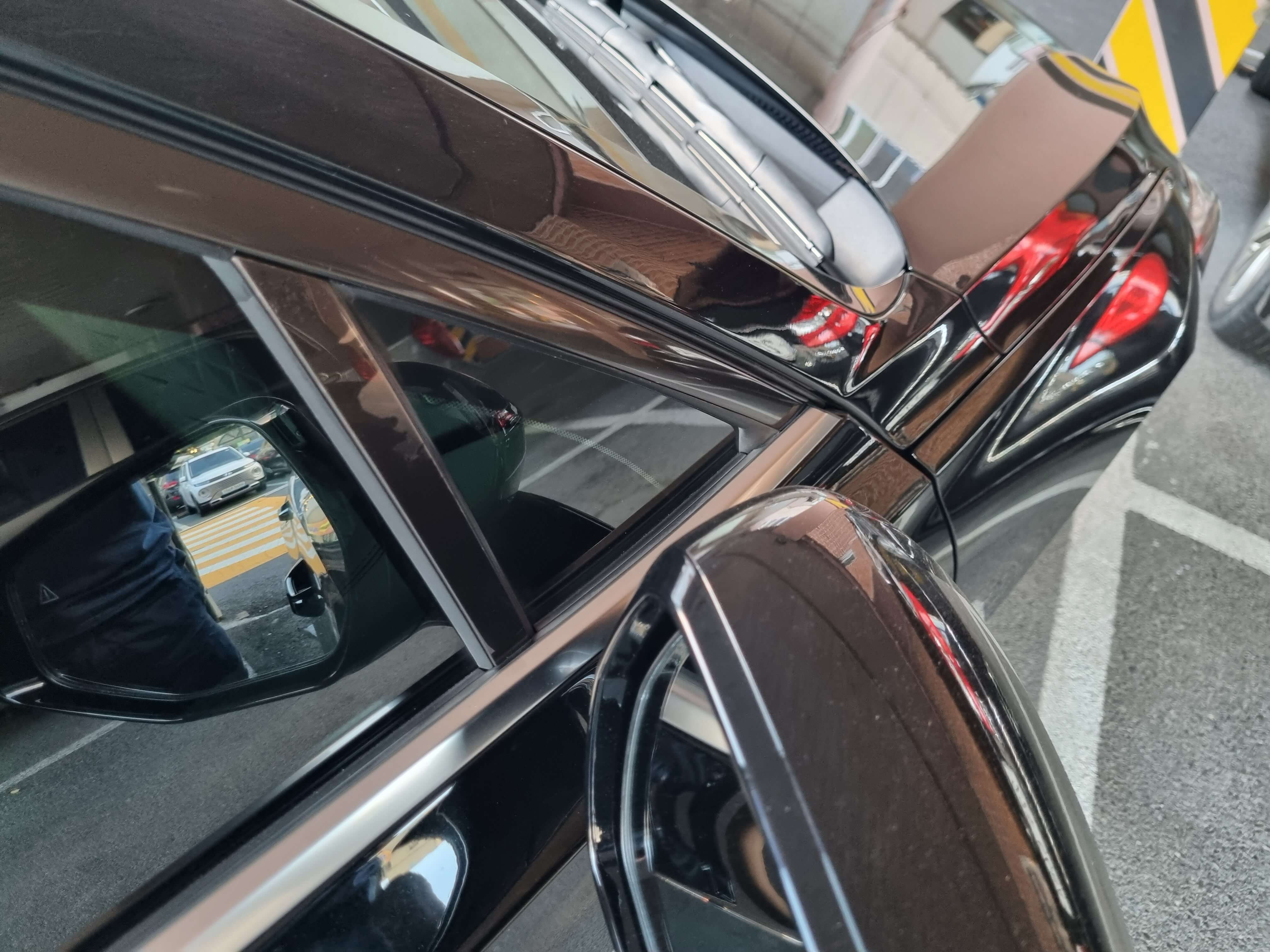 창문 부분 도장 불량