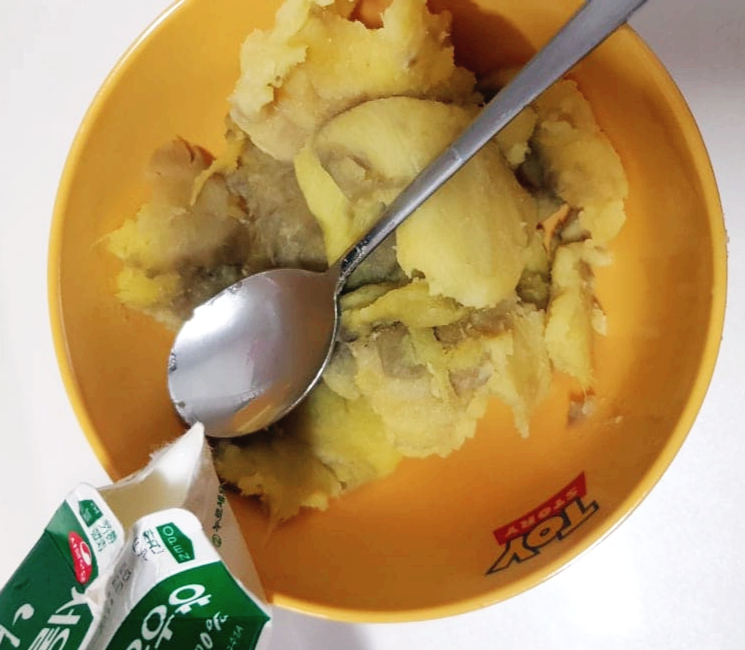 삶은고구마 샐러드 만드는 레시피