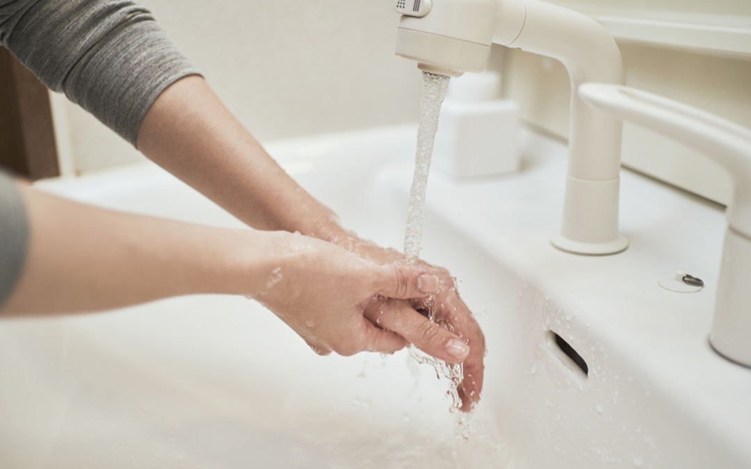 손 씻기가 가장 쉽고 효과적인 폐렴 예방법