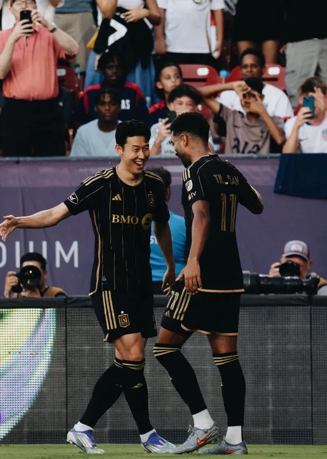 손흥민 메시, 손흥민 MLS, 손흥민 메시 비교, 손흥민 LAFC, 손흥민 홈 데뷔전, 손흥민 프리킥 골, 메시 MLS 이적, 손흥민 이적료, 돈 가버 손흥민, LAFC 손흥민 효과, MLS 시즌 패스 할인, 애플TV MLS 중계, LA 한인타운 손흥민, 손흥민 유니폼, 손흥민 메시 연봉 비교, 손흥민 메시 이적료 비교분석