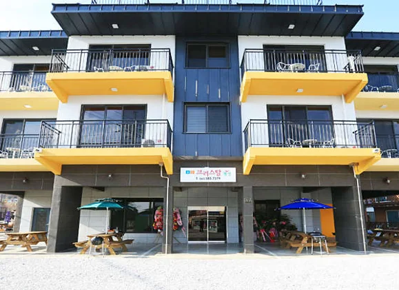 모항크리스탈펜션