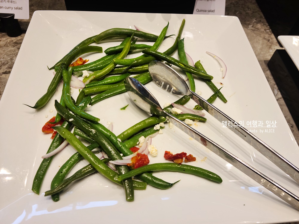 포포인츠 바이 쉐라톤 서울 명동 에볼루션 뷔페 런치 후기