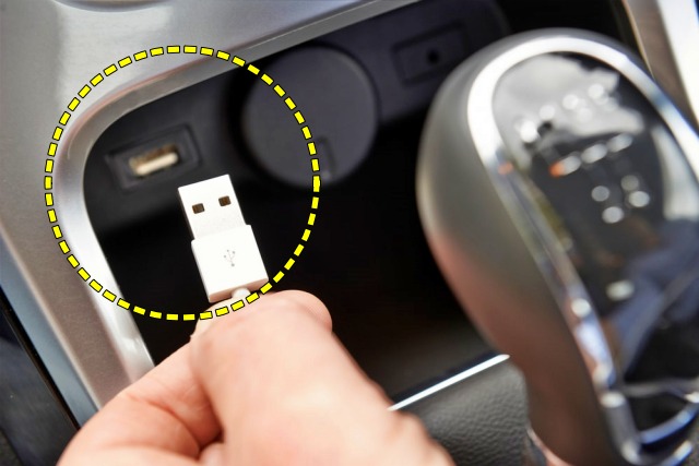 휴대폰 고장 원인, 자동차 usb 충전, 팁줌 매일꿀정보