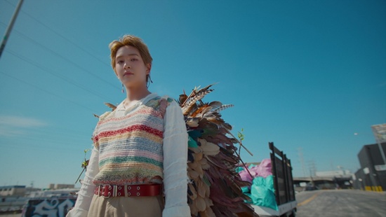 온유 &lsquo;Confidence&rsquo; 뮤직비디오 사진