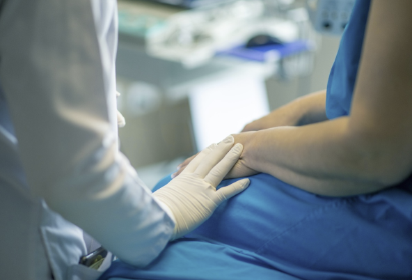 LC-MS/MS 기반 체외진단(IVD) 시약 개발과 규제 인증(CE-IVD, FDA 510(k))