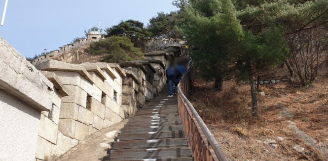 북악산 성곽길