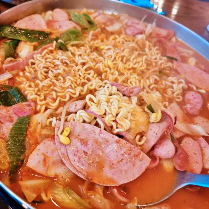 생방송투데이 안양 평촌 수제 부대찌개 맛집