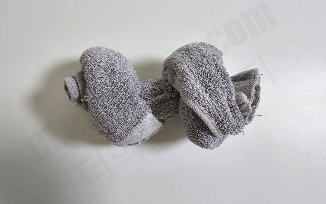 수건으로 만든 강아지 뼈다귀 노즈워크 장난감