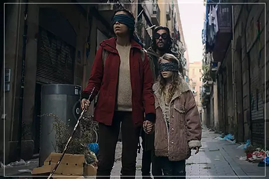 버드박스-바르셀로나-클레어와-소피아