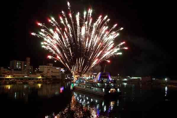 여수 야경 불꽃놀이 크루즈 모습