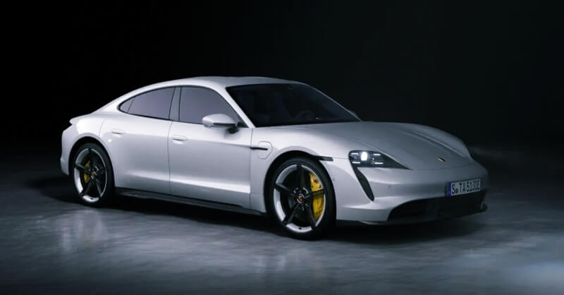 포르쉐-타이칸-옆모습