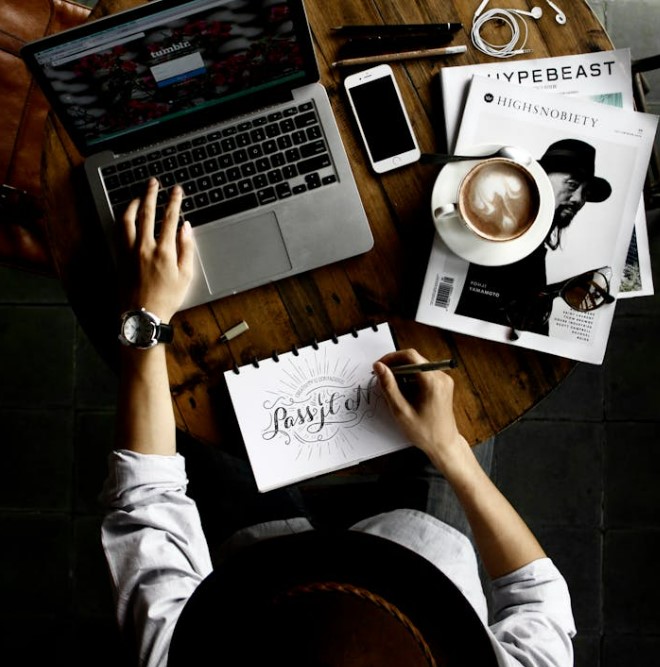 스타벅스, 한국·일본에 첫 키오스크 도입…소통보다 효율 선택한 이유는