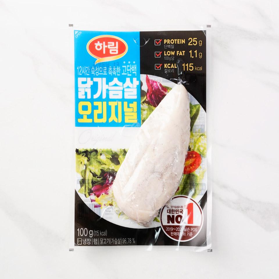 닭가슴살은 닭고기의 가슴 부위로&amp;#44; 고단백질 저지방 식재료로 인기