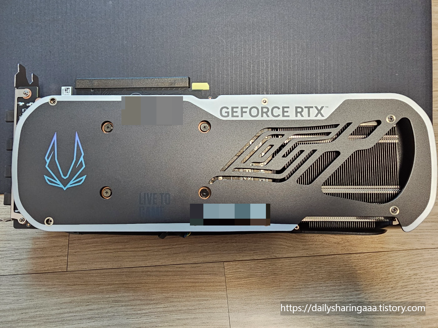 ZOTAC_RTX4070Ti_Trinity_OC_D6X_12GB_외형2