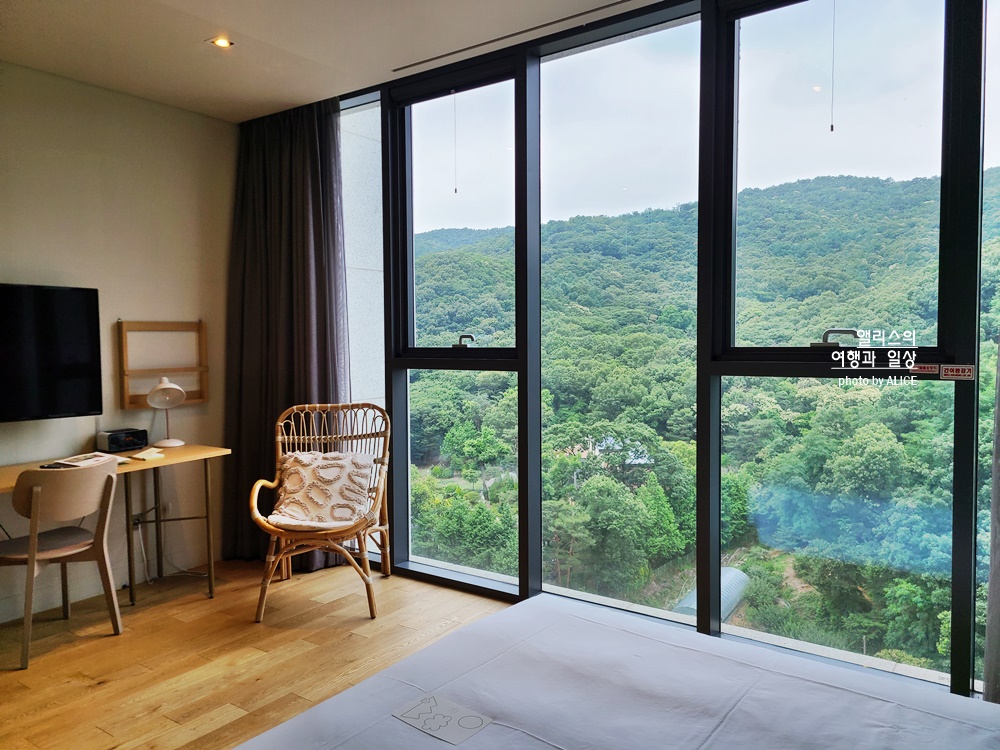 라까사호텔 광명 슈페리어 더불룸 그린 마운틴뷰, 힐링 호캉스 경기도 호텔