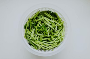 봄나물 장기 보관 마스터: 데친 취나물&middot;쑥&middot;냉이 향긋함 살리는 얼음 큐브 소분 팁