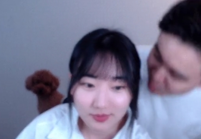 트위치 얍얍 피유 커플 연애 3년 만 결별 이별 헤어짐 사유 나이 프로필