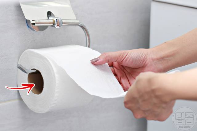 오래된 향수 활용법 7,욕실 화장지