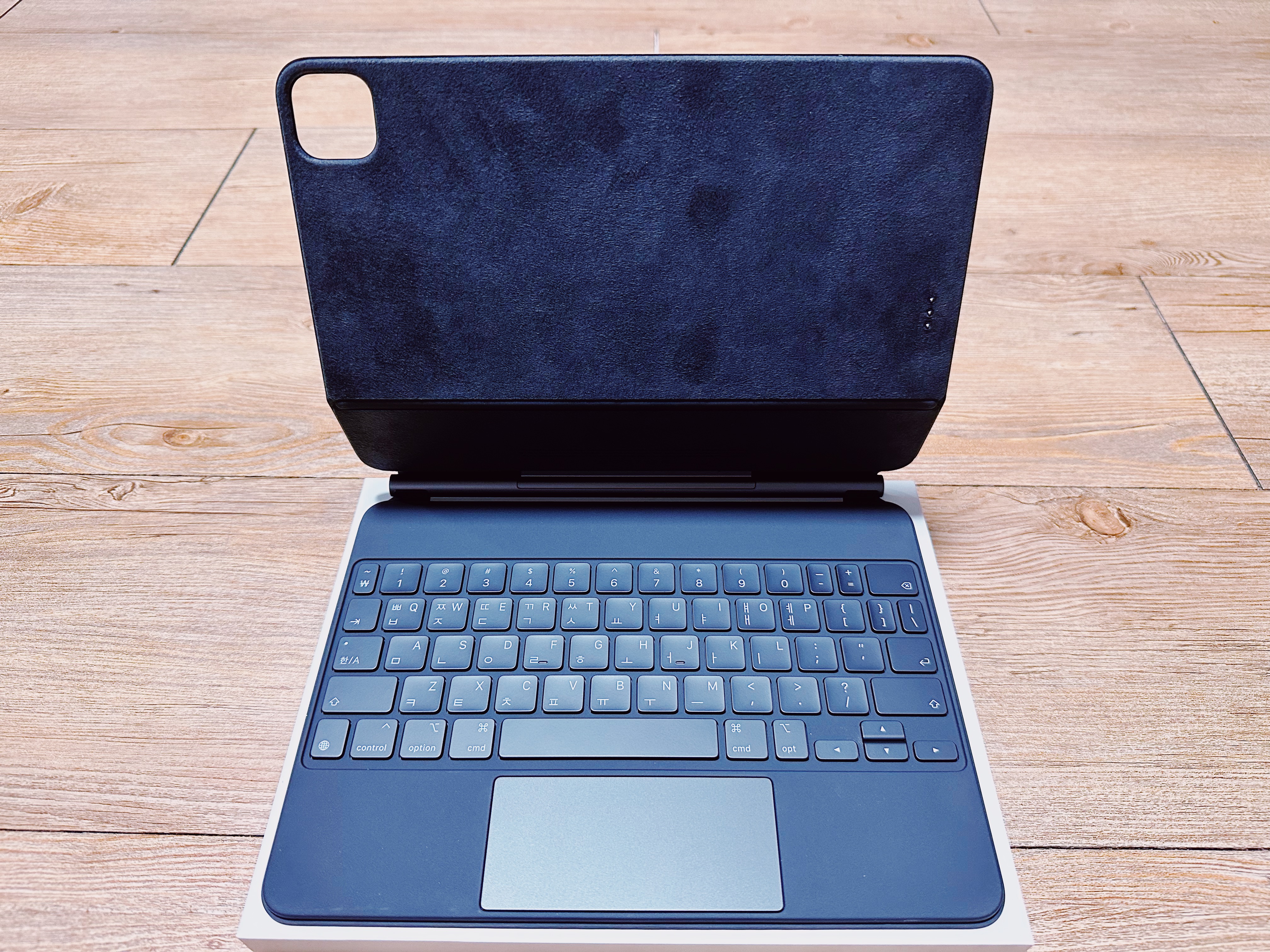 매직 키보드 외관