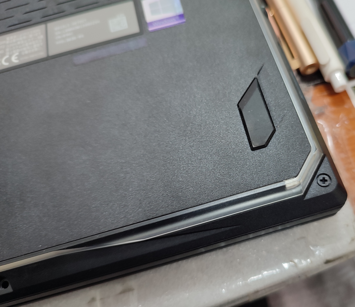 와셔로 고정된 나사는 해체가 안 됩니다.