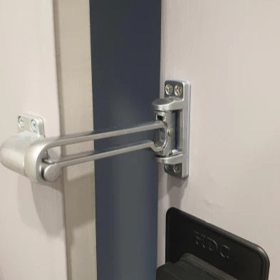 양문형-현관문-보조잠금장치