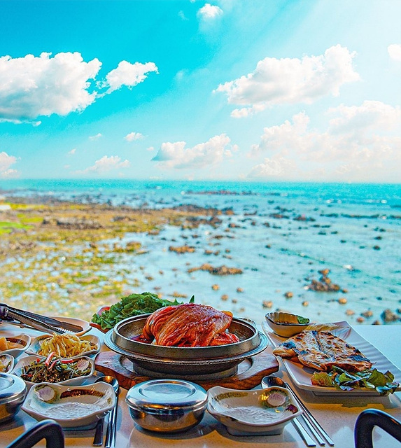 제주도 애월 맛집 현지인 추천 Best 10 제주달 애월해안도로본점 이춘옥원조고등어쌈밥 제주애월본점 제주 정직한돈 고이정 애월흑돼지 보리짚불구이 동경밥상 장인의집[본점] 갈치바다 애월 해물통라면 문개항아리 애월해안도로점 한라소곱창 애월 온기