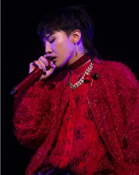 지드래곤 패션 변천사: 10년간의 스타일 분석