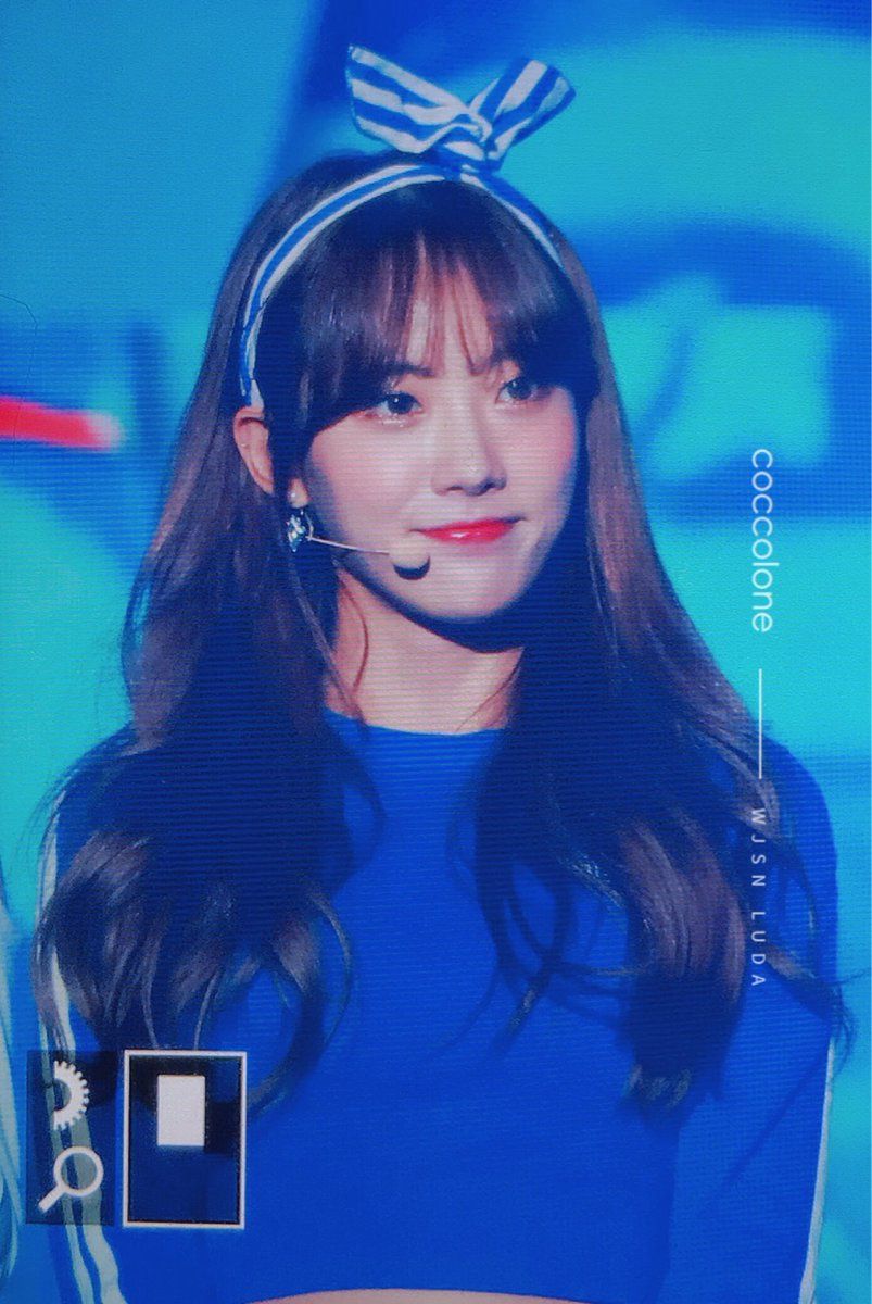 우주소녀 루다 인스타그램 사진 몸매