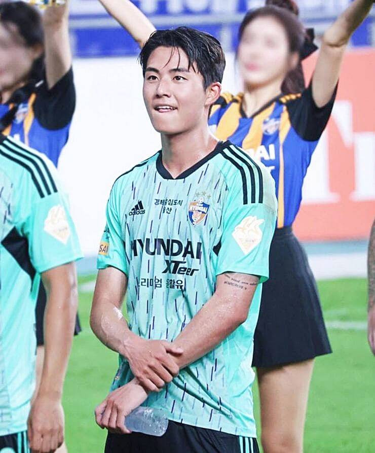 설영우-축구선수