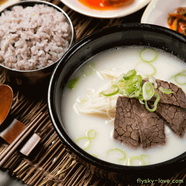 사골로 끓인 사골국