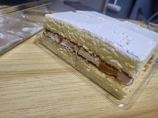 CU편의점 후르츠생크림케익