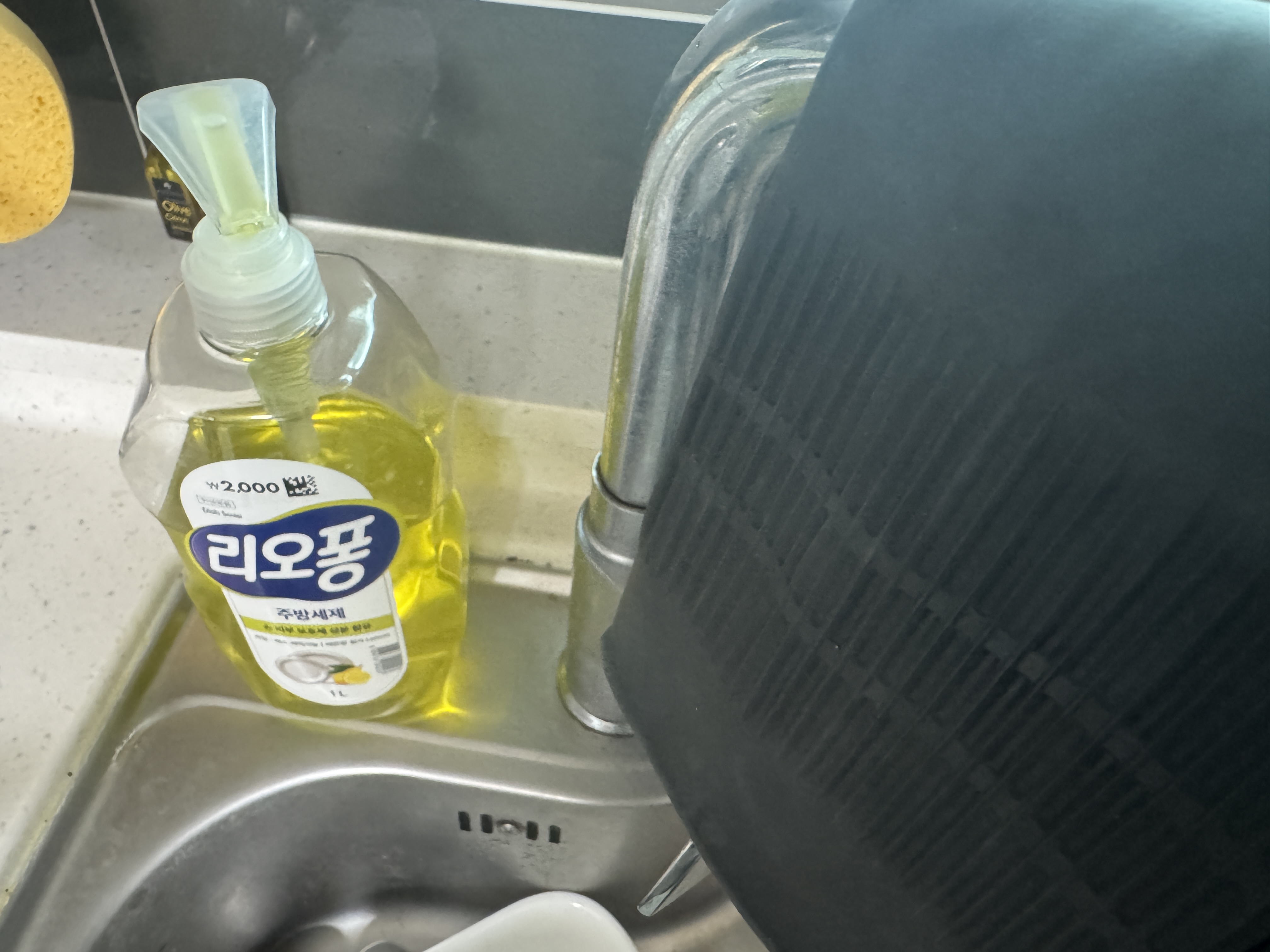 고무장갑은 얼마나 사용해야 교체할까? 생각보다 중요한 교체 시기 알아보기