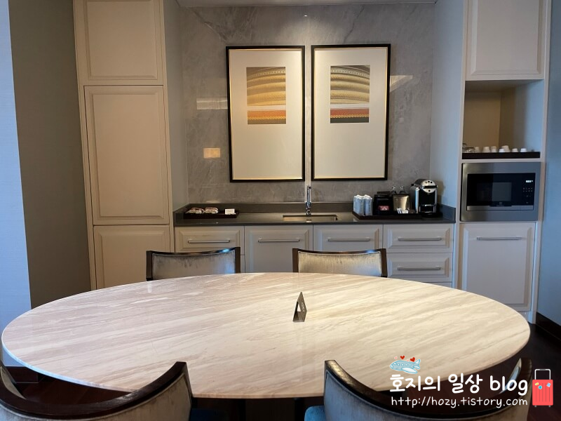신돈 켐핀스키 그랜드 이그제큐티브 스위트룸 주방