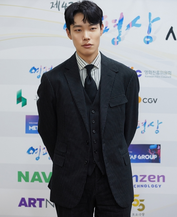 류준열 남우주연상