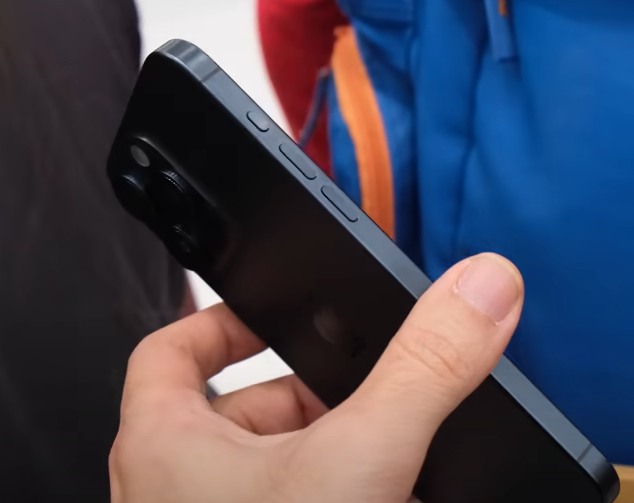 아이폰 15 측면 버튼