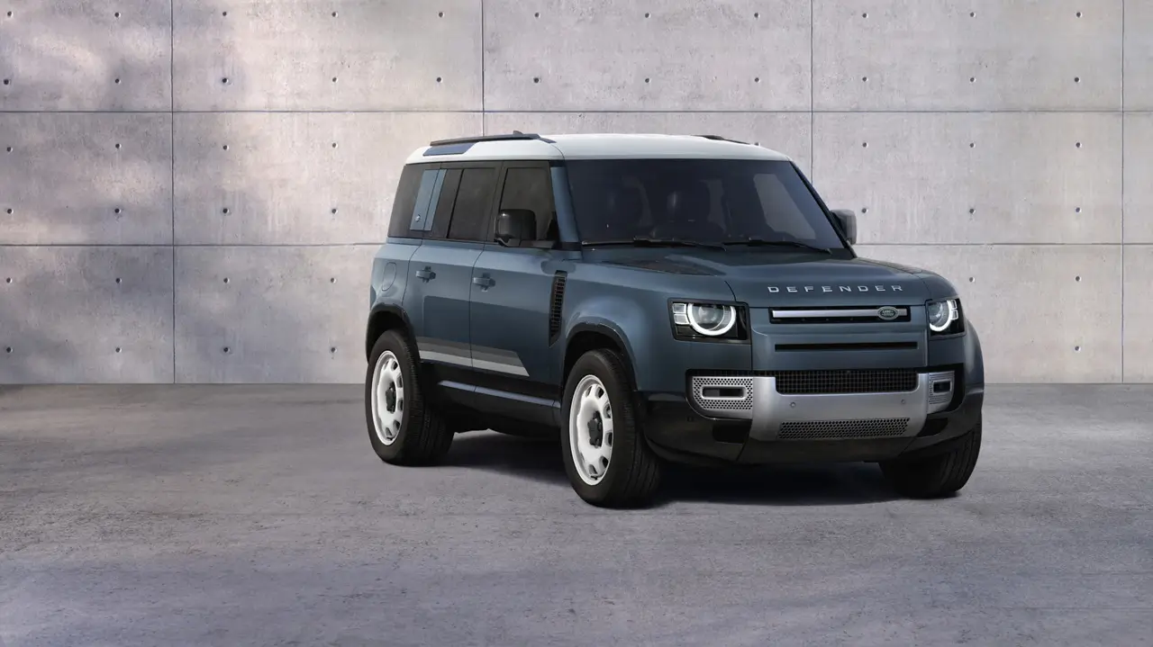 랜드로버 디펜더 110 이미지 측면