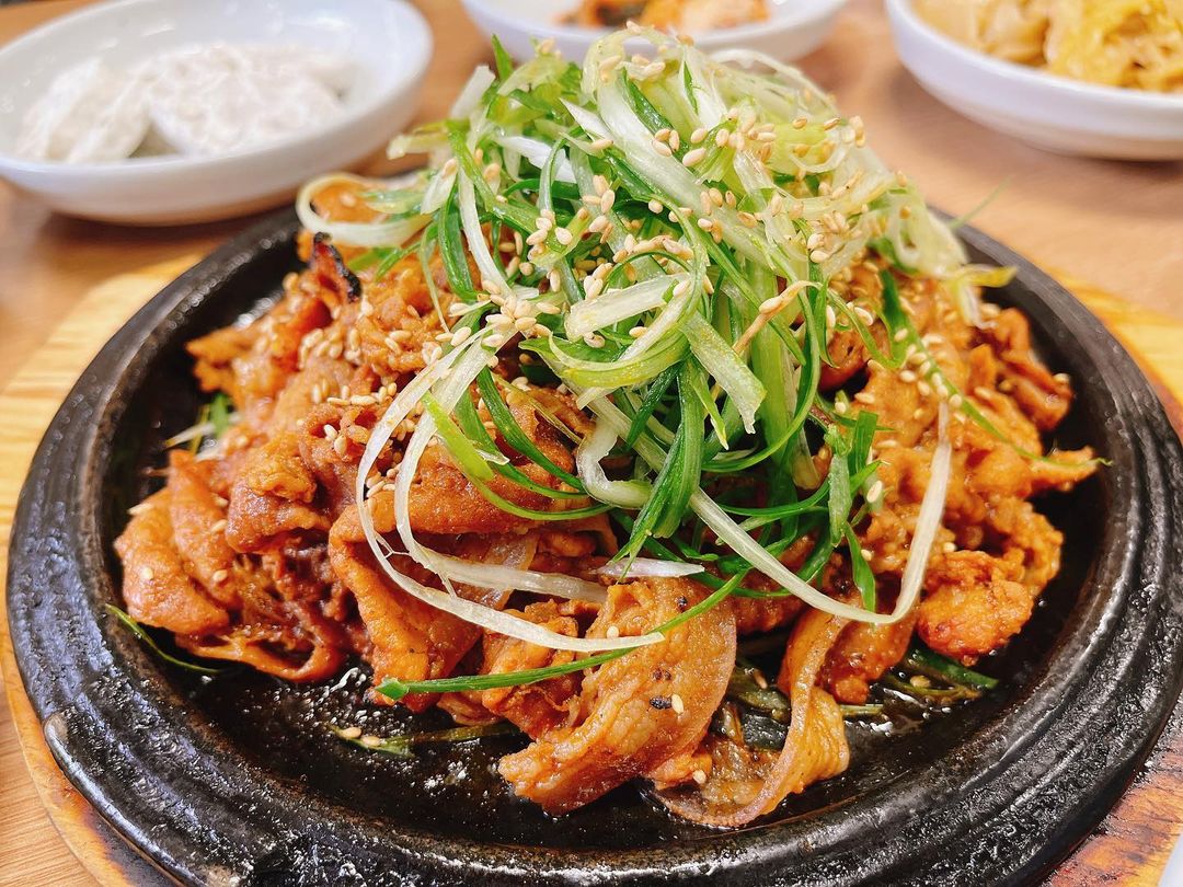 토요일은 밥이좋아 군포 수리산 고추장 숯불구이 맛집 불향 파향 풍미 MAX & 고소한 콩탕 현지인 추천 토밥 좋아 방송정보