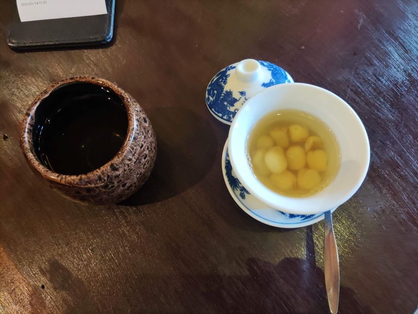 라 센 스파 마사지 후 제공되는 연밥 디저트