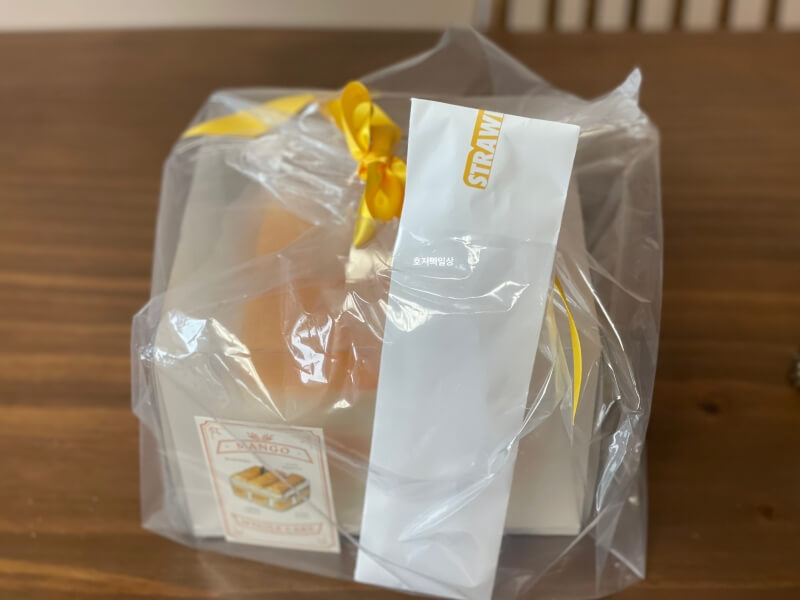 스트로베리32 연남동 망고 케이크 맛집 - 포장 모습