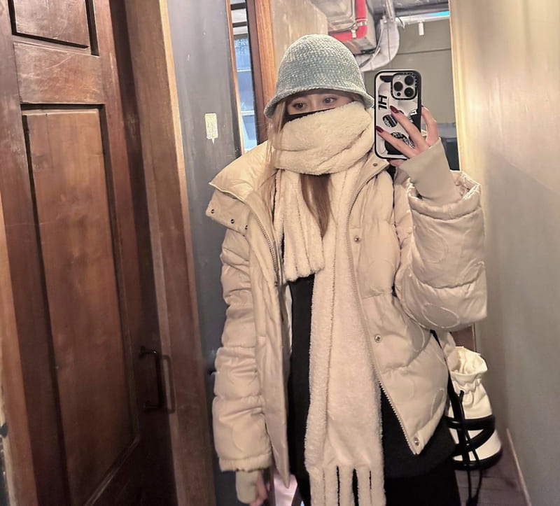 르세라핌 허윤진 사복 패션