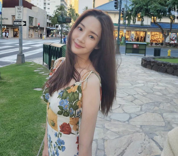 배우 박민영 사복