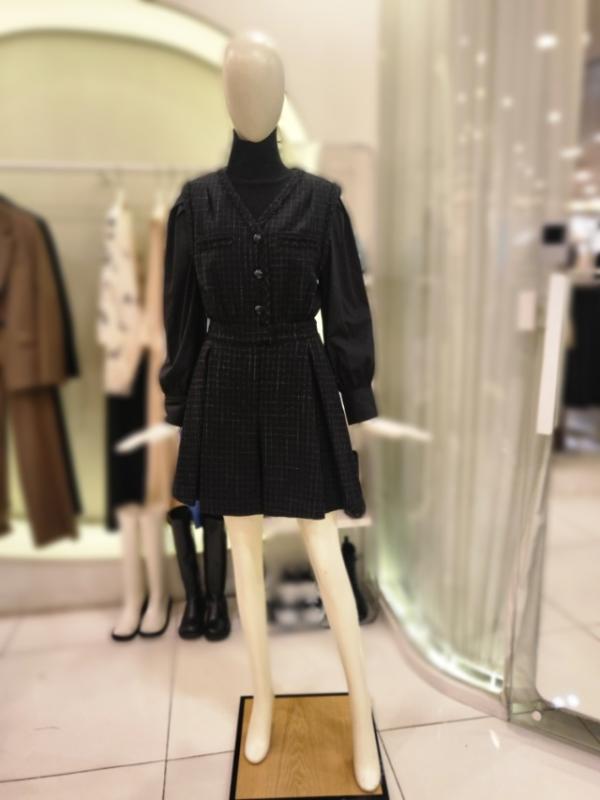 씨씨콜렉트 트위드 숏 점프 수트 C224MSE071