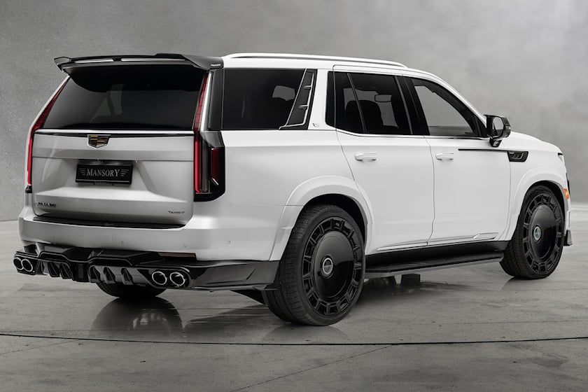 독일 하이엔드 튜닝업체 만소리가 괴물 같은 풀사이즈 SUV '만소리 에스컬레이드'를 공개했다.