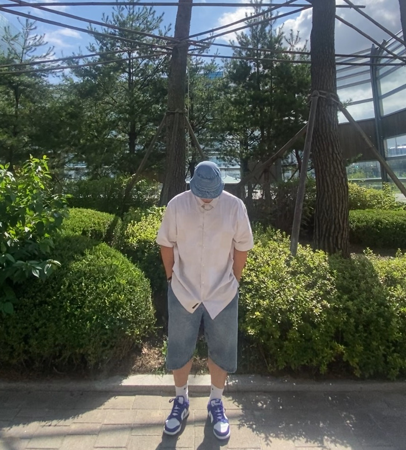 데일리룩('26. 7. 27.)루오에스펙 빈티지 버킷햇 벙거지, 반스 케슬러 체커보드 우븐 반소매셔츠, 디미트리블랙 버뮤다 데님팬츠, 나이키양말, 나이키 덩크 로우 레트로 콩코드