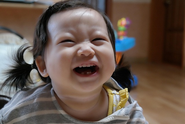 활짝 웃는 사진