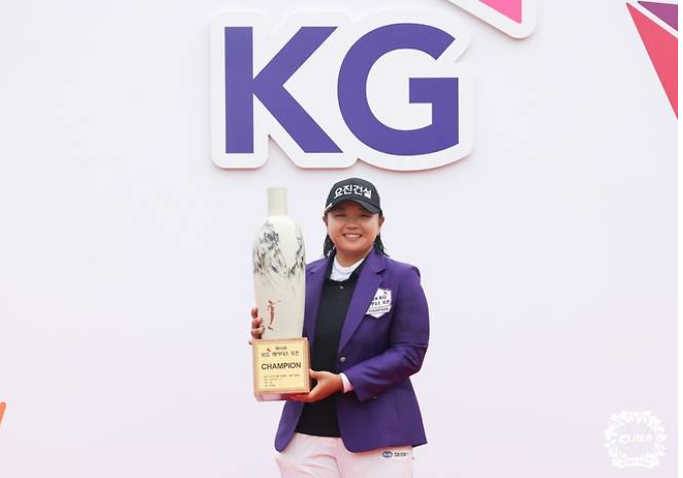 KG 레이디스 오픈 우승자 신다인 KIPGA 2연패