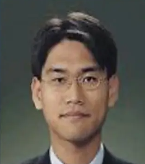 신진우 부장판사 프로필