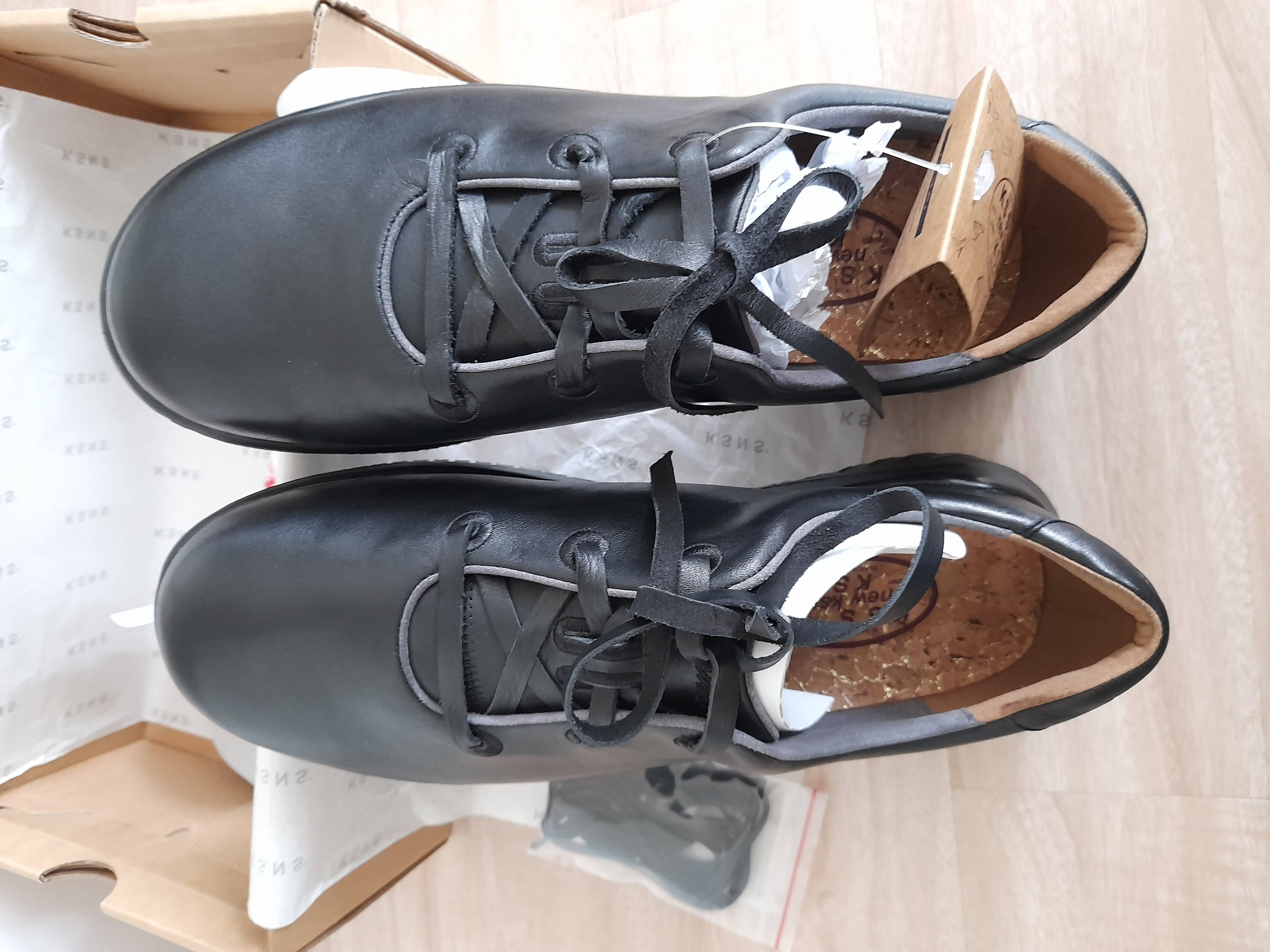 KSNS 신발을 구입했습니다(족저근막염신발)